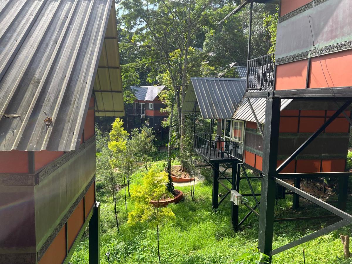 Hotel Santhi Hill View 3*